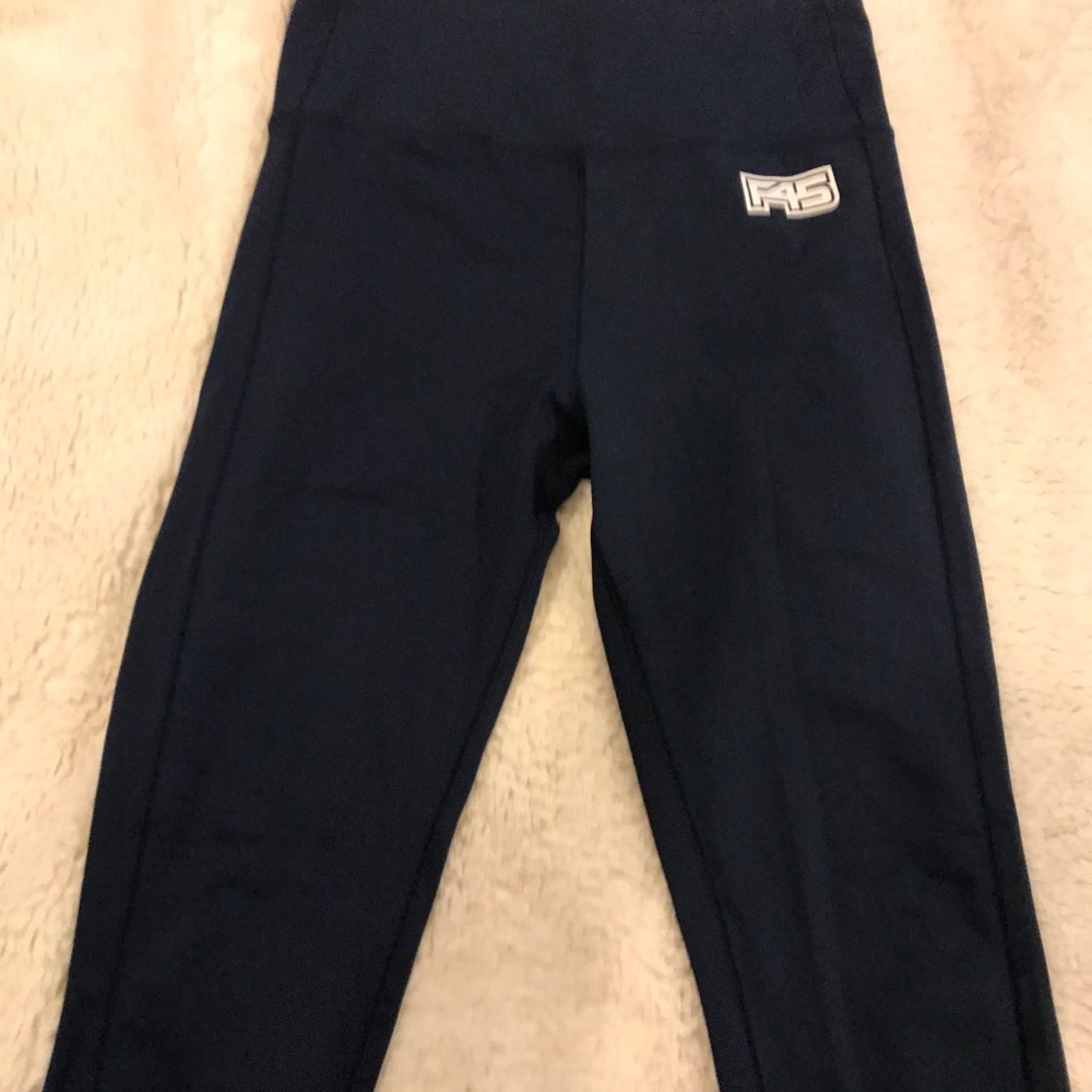 F45 Uniform Cropped Leggings